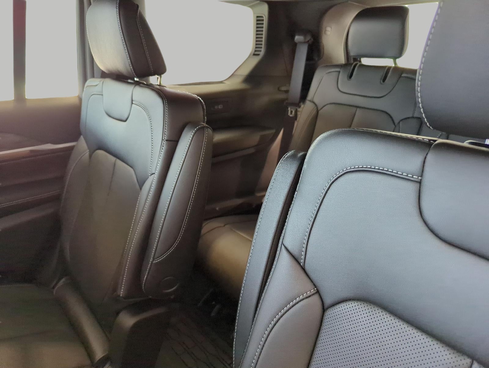 2026 Jeep Grand Cherokee GRAND CHEROKEE L LIMITED RESERVE 4X4