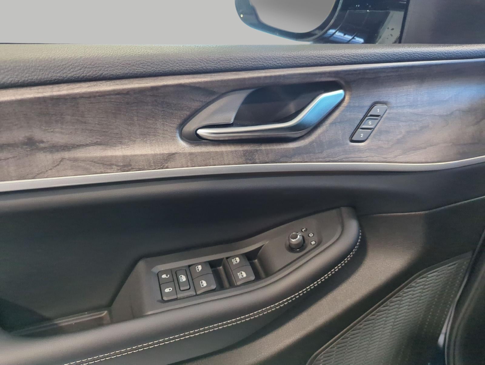 2027 Jeep Grand Cherokee L GRAND CHEROKEE L LIMITED 4X4