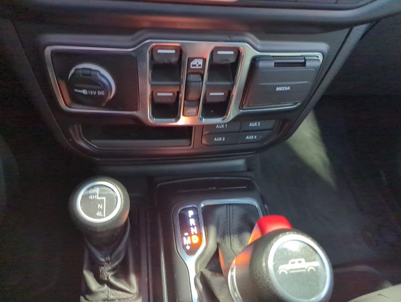 2021 Jeep Gladiator Willys 4x4