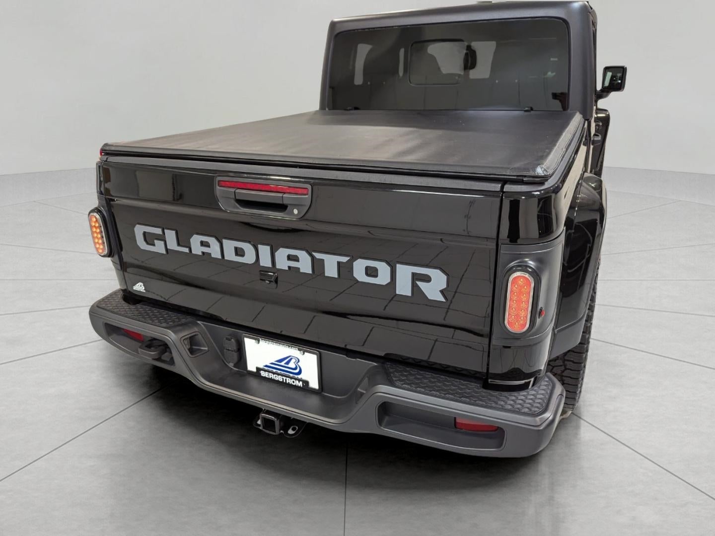 2023 Jeep Gladiator Overland 4x4