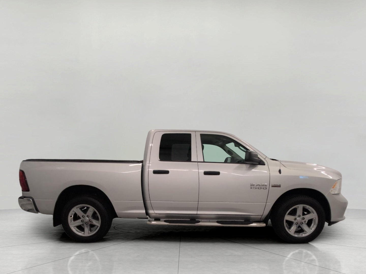 2017 RAM 1500 Express Quad Cab 4x4 6'4' Box