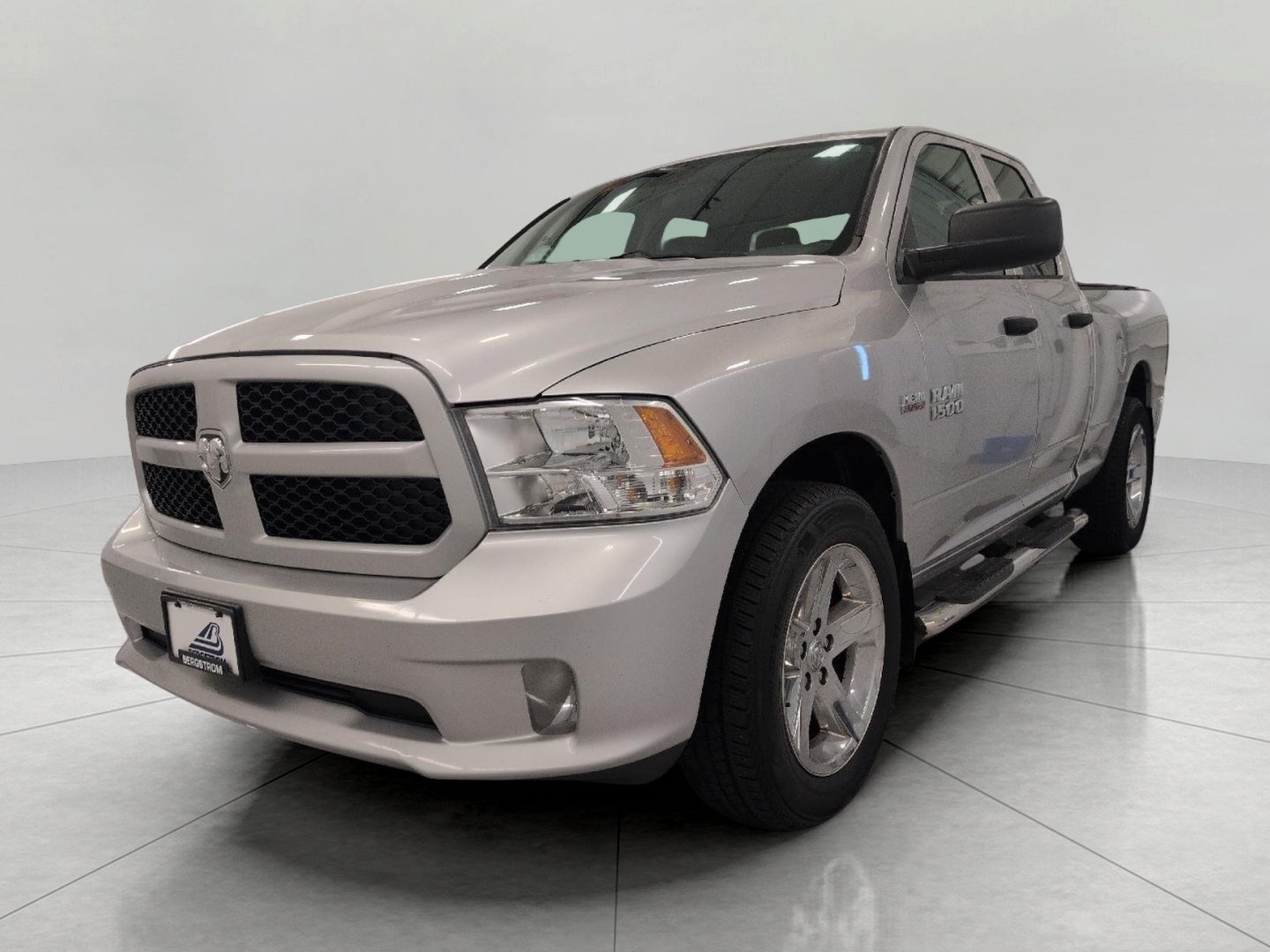 2017 RAM 1500 Express Quad Cab 4x4 6'4' Box