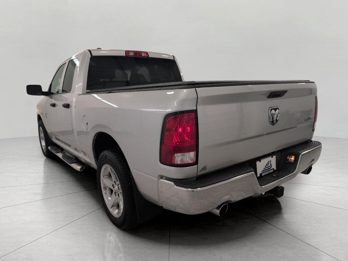 2017 RAM 1500 Express Quad Cab 4x4 6'4' Box