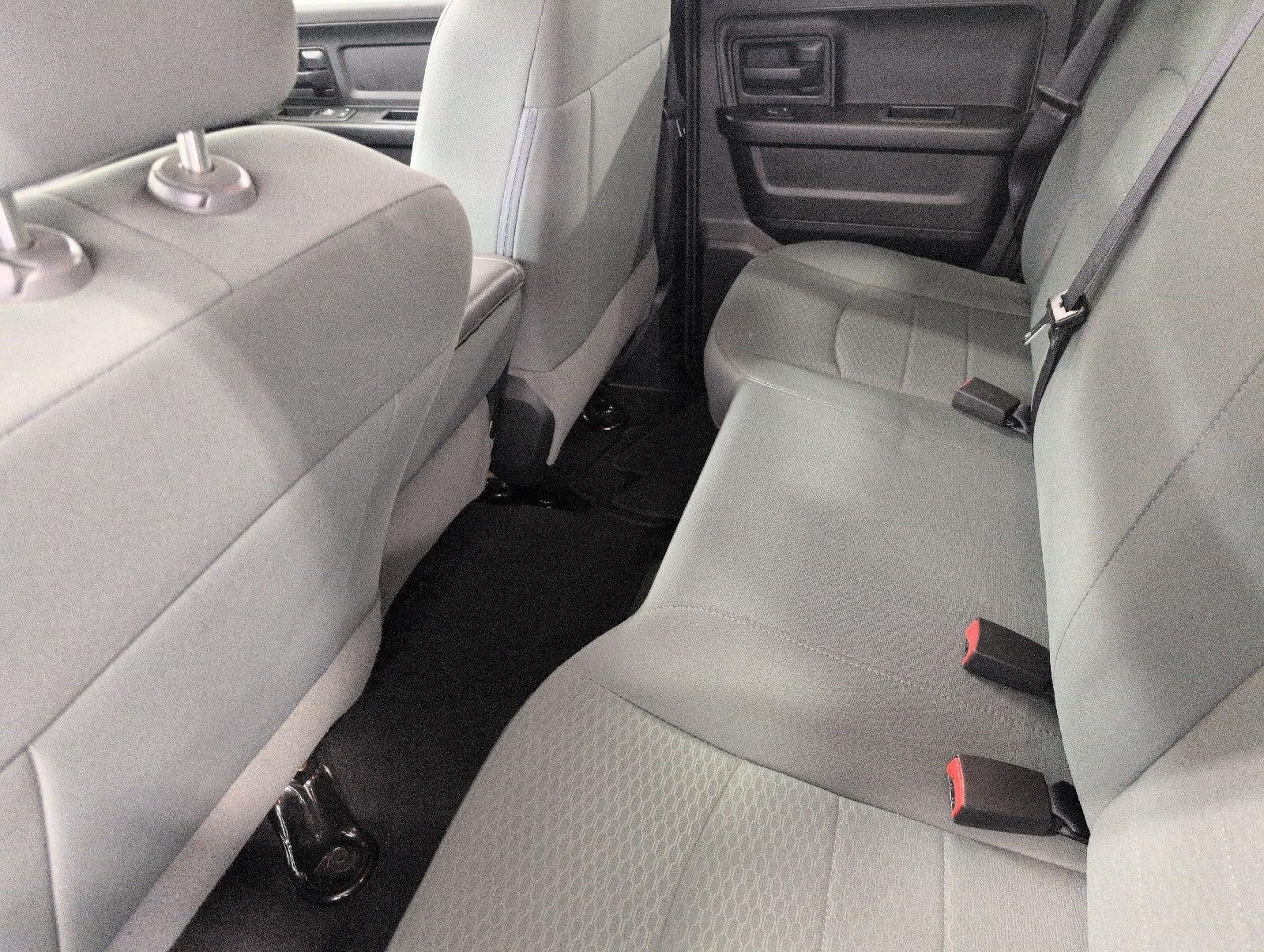 2017 RAM 1500 Express Quad Cab 4x4 6'4' Box
