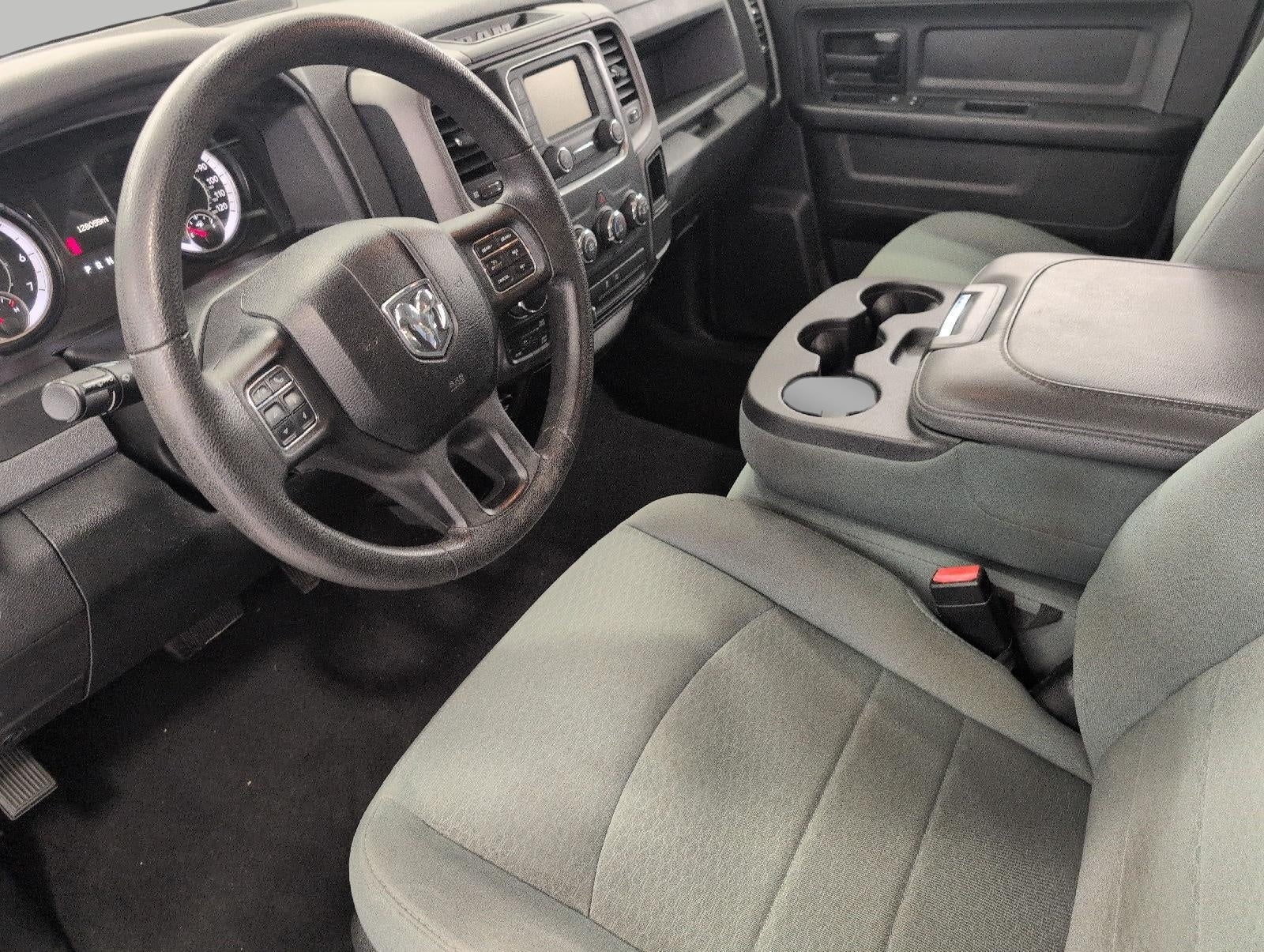 2017 RAM 1500 Express Quad Cab 4x4 6'4' Box