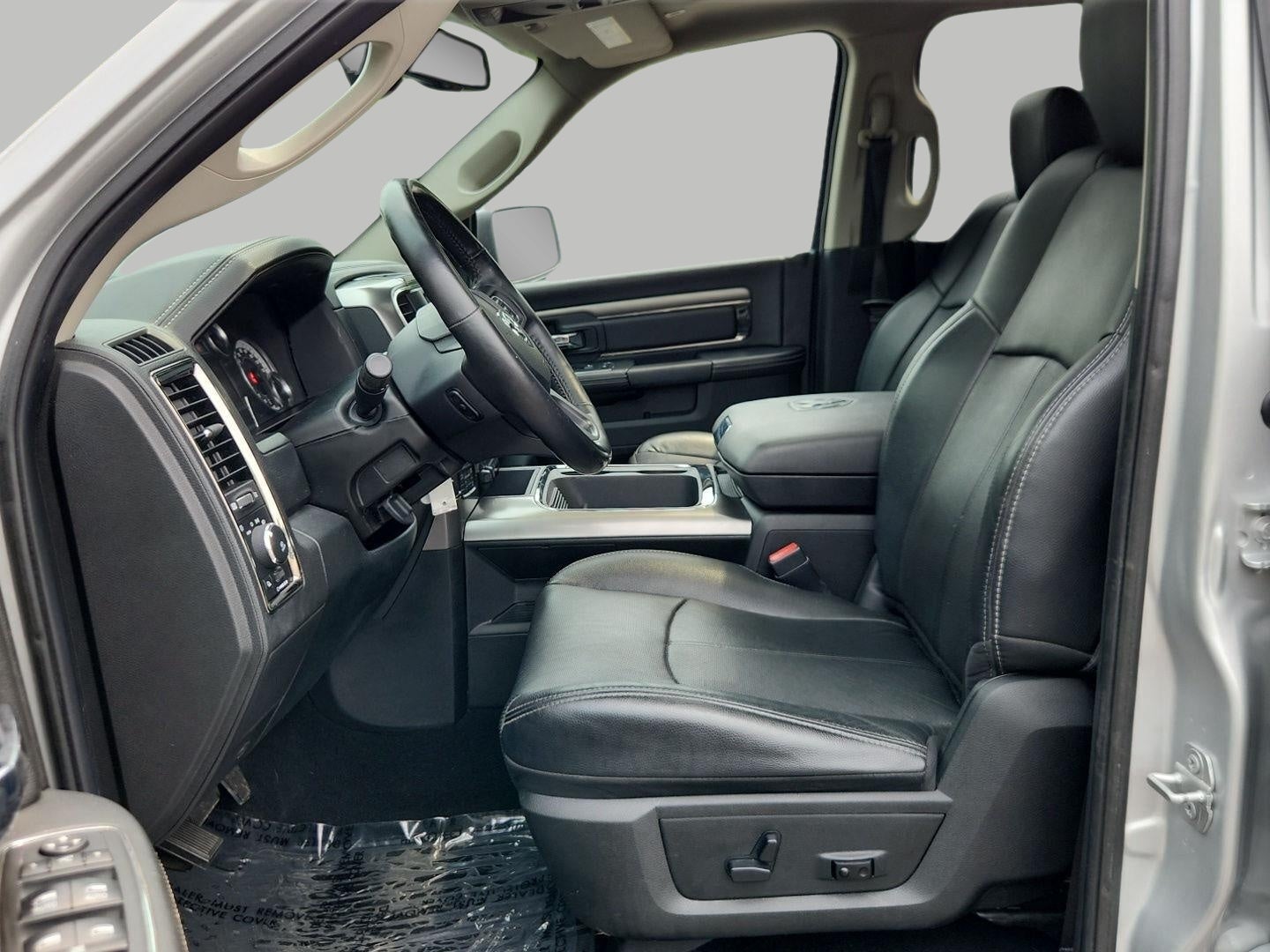 2018 RAM 1500 Sport 4x4 Crew Cab 5'7 Box