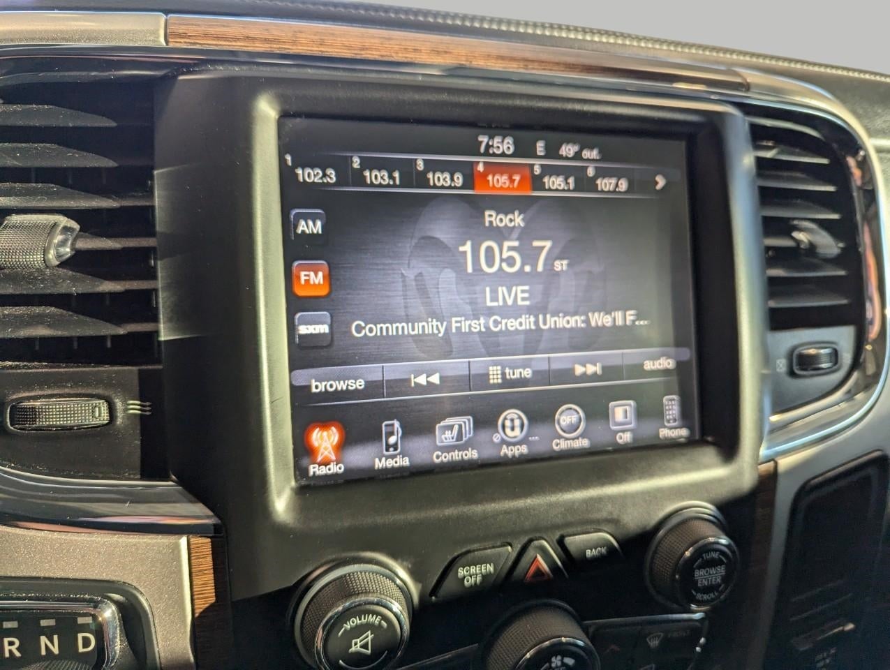 2017 RAM 1500 Laramie Crew Cab 4x4 5'7' Box