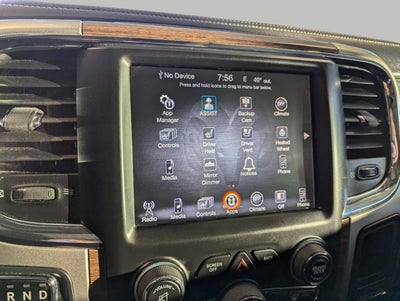 2017 RAM 1500 Laramie Crew Cab 4x4 5'7' Box