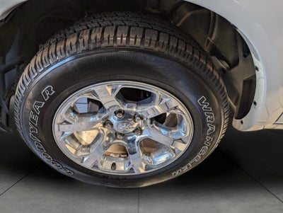 2017 RAM 1500 Laramie Crew Cab 4x4 5'7' Box