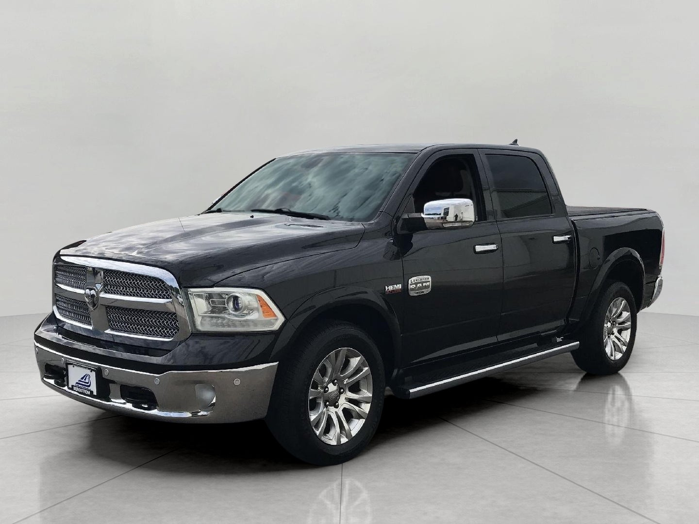 2015 RAM 1500 4WD Crew Cab 140.5 Laramie Longhorn