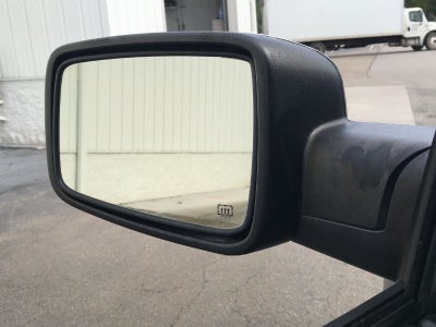 2015 RAM 1500 4WD Crew Cab 140.5 Laramie Longhorn