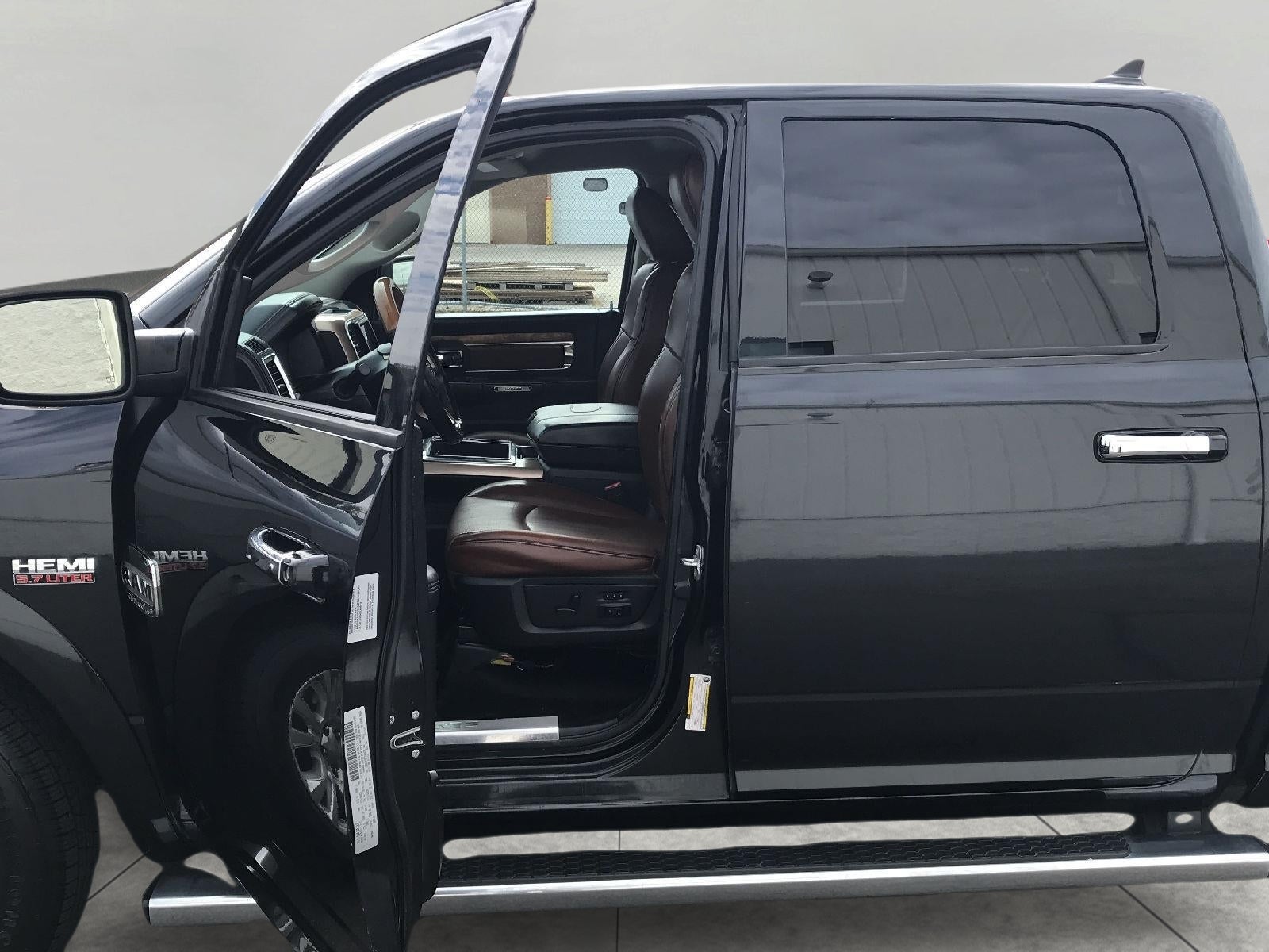 2015 RAM 1500 4WD Crew Cab 140.5 Laramie Longhorn