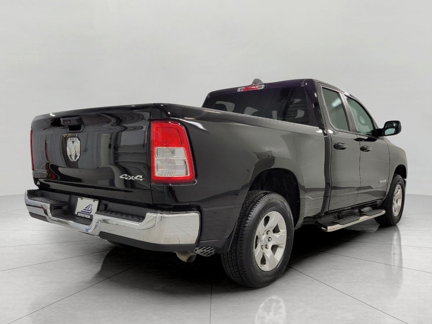 2022 RAM 1500 Big Horn 4x4 Quad Cab 6'4 Box