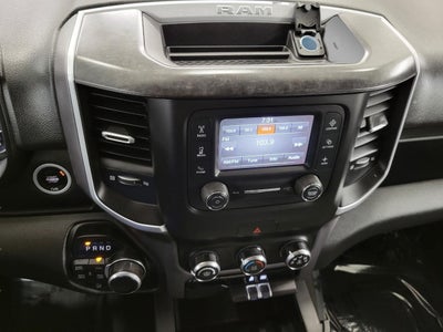 2022 RAM 1500 Big Horn 4x4 Quad Cab 6'4 Box