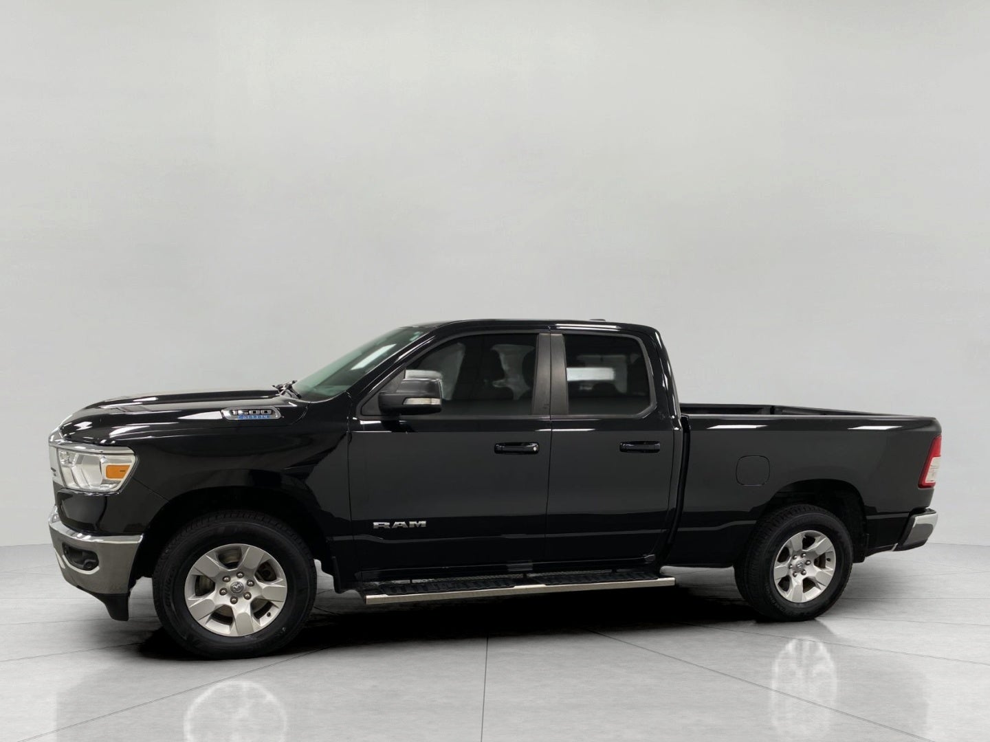 2021 RAM 1500 Big Horn Quad Cab 4x4 6'4' Box