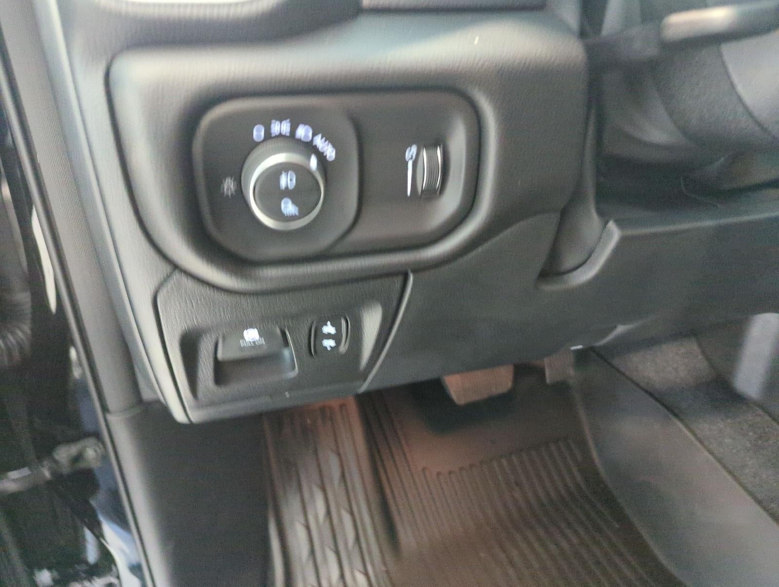 2027 RAM 1500 RAM 1500 BIG HORN CREW CAB 4X4 5'7' BOX