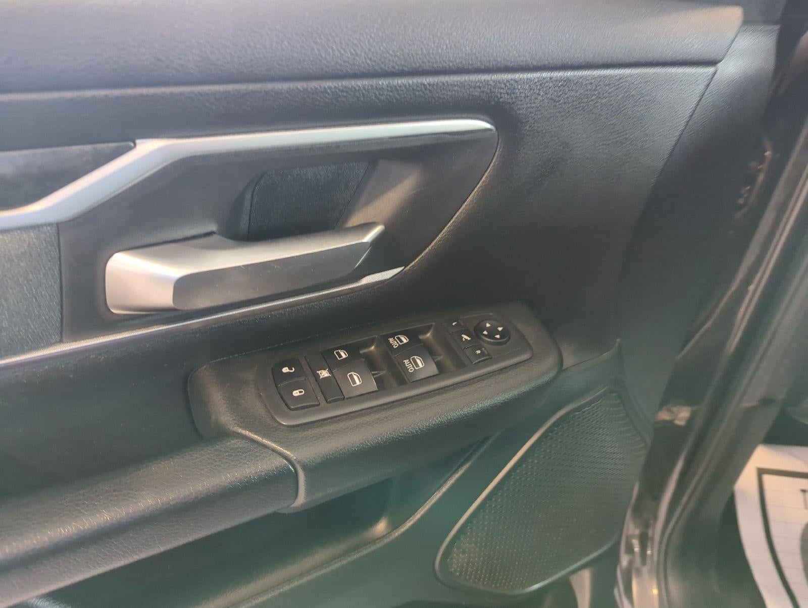 2019 RAM 1500 Big Horn/Lone Star Crew Cab 4x4 5'7' Box