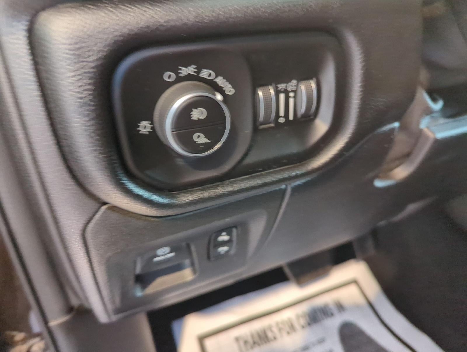 2019 RAM 1500 Big Horn/Lone Star Crew Cab 4x4 5'7' Box