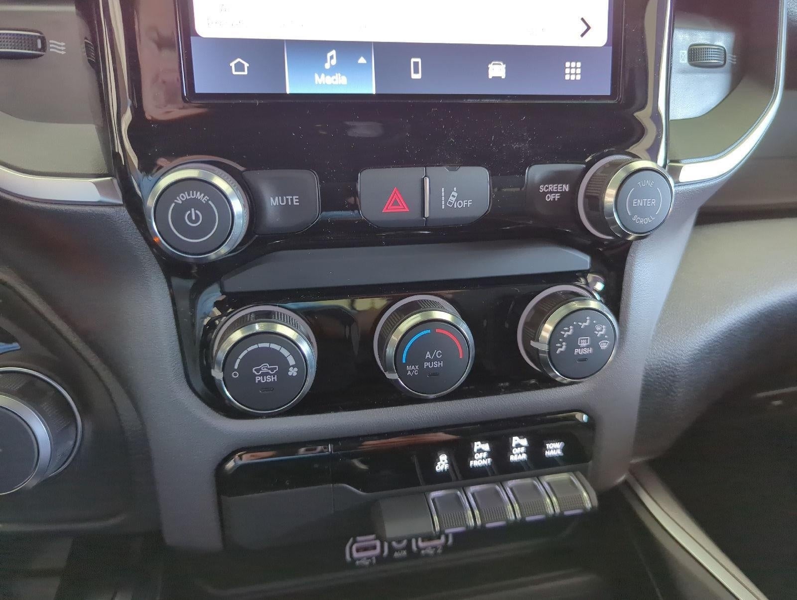 2026 RAM Ram 1500 RAM 1500 EXPRESS CREW CAB 4X4 5'7' BOX