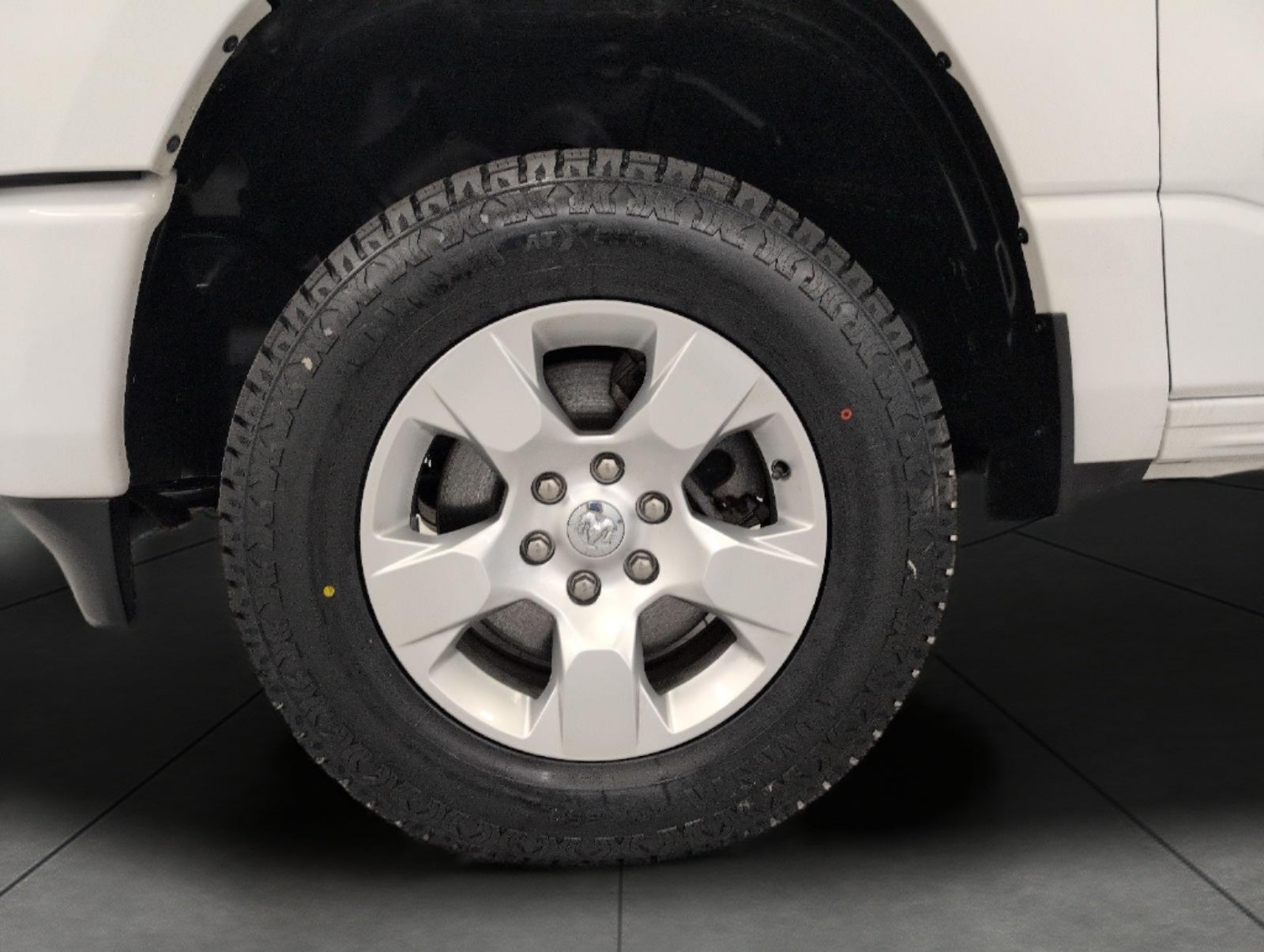 2023 RAM 1500 Big Horn 4x4 Quad Cab 6'4 Box