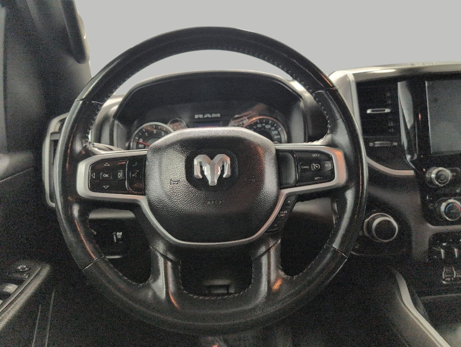 2023 RAM 1500 Big Horn 4x4 Quad Cab 6'4 Box