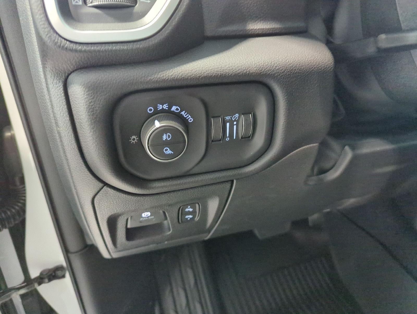 2027 RAM 1500 RAM 1500 BIG HORN CREW CAB 4X4 5'7' BOX