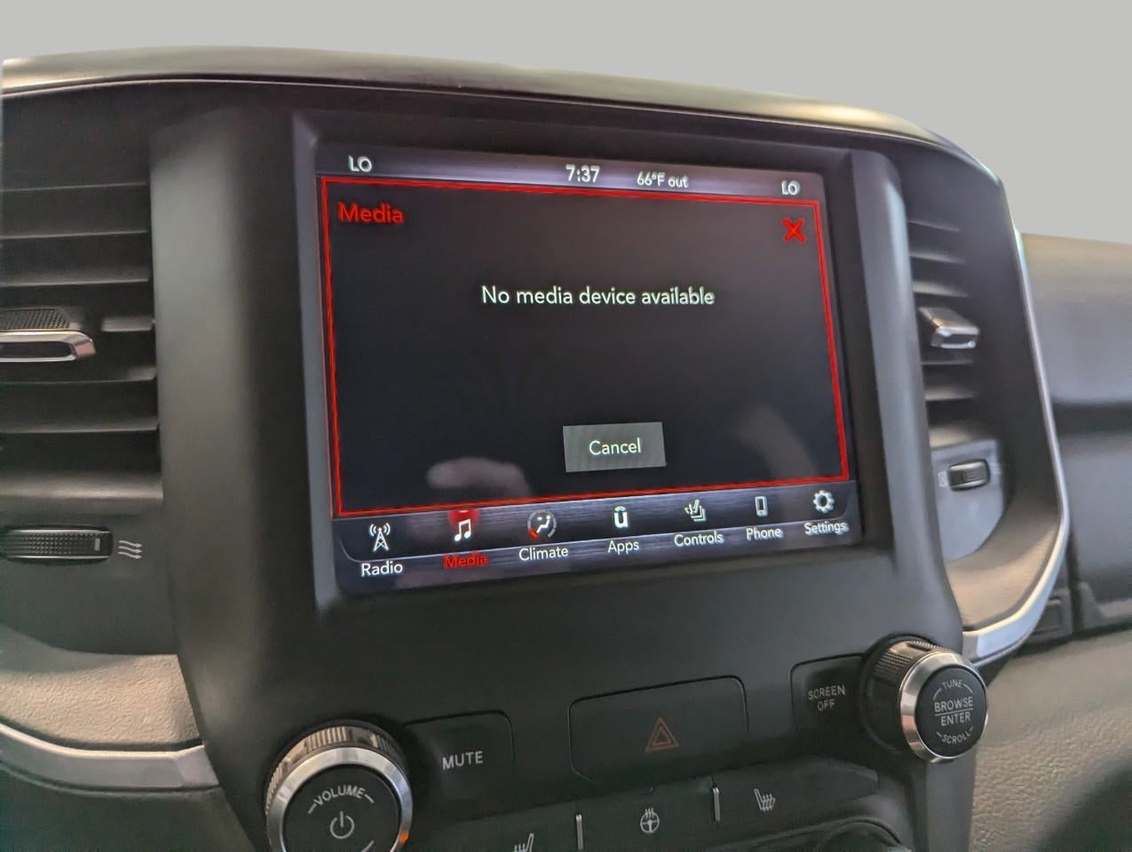 2020 RAM 1500 Big Horn Crew Cab 4x4 5'7' Box