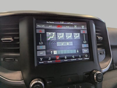 2020 RAM 1500 Big Horn Crew Cab 4x4 5'7' Box