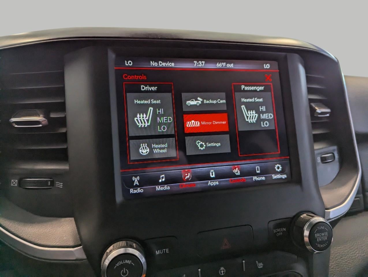 2020 RAM 1500 Big Horn Crew Cab 4x4 5'7' Box