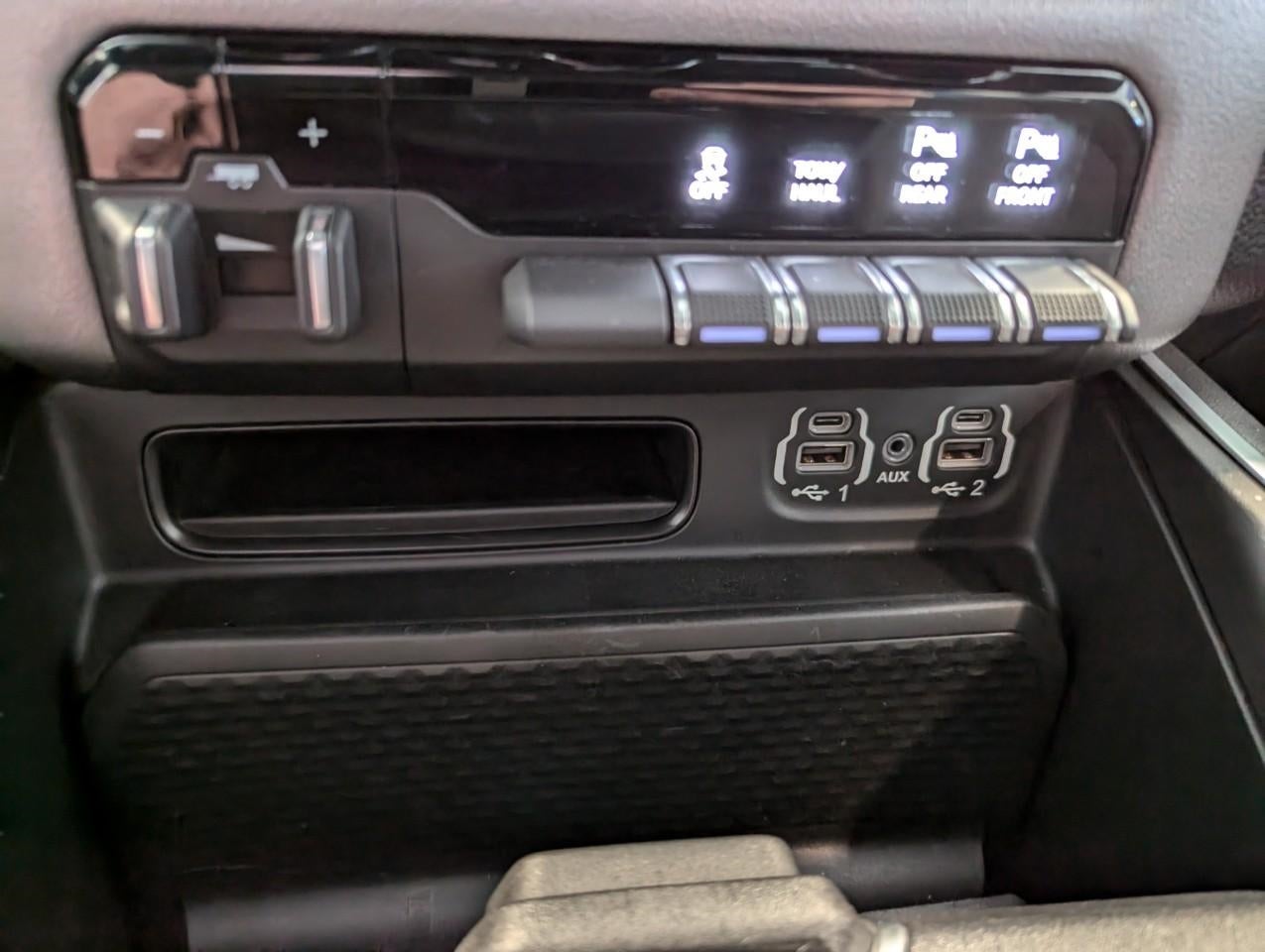2020 RAM 1500 Big Horn Crew Cab 4x4 5'7' Box