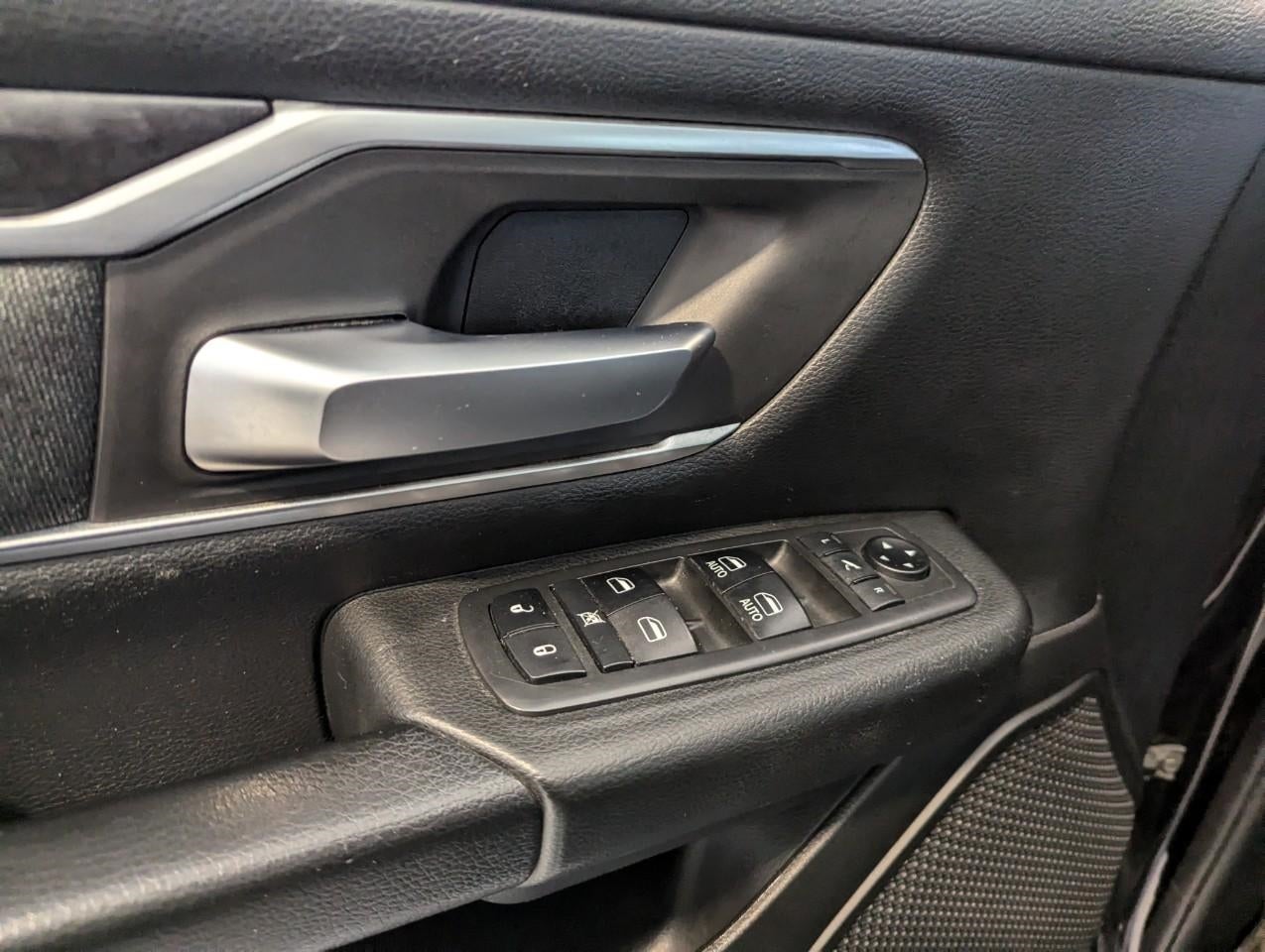 2019 RAM 1500 Big Horn/Lone Star Crew Cab 4x4 5'7' Box