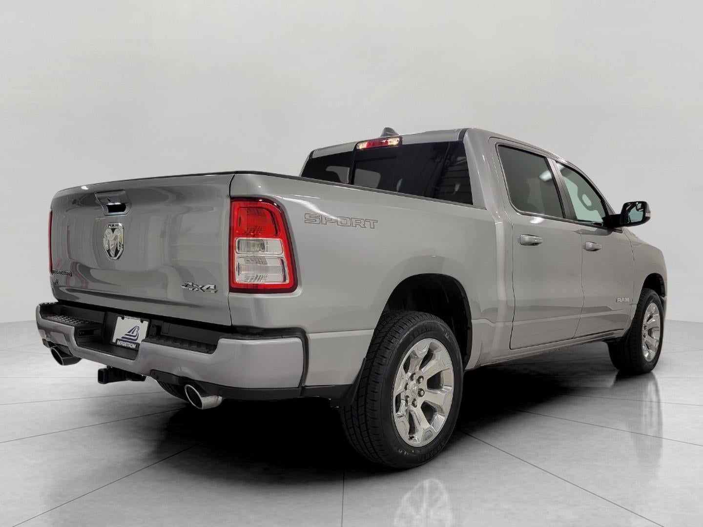 2022 RAM 1500 Big Horn Crew Cab 4x4 5'7' Box