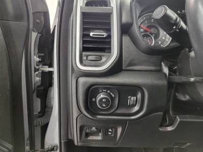 2022 RAM 1500 Big Horn Crew Cab 4x4 5'7' Box