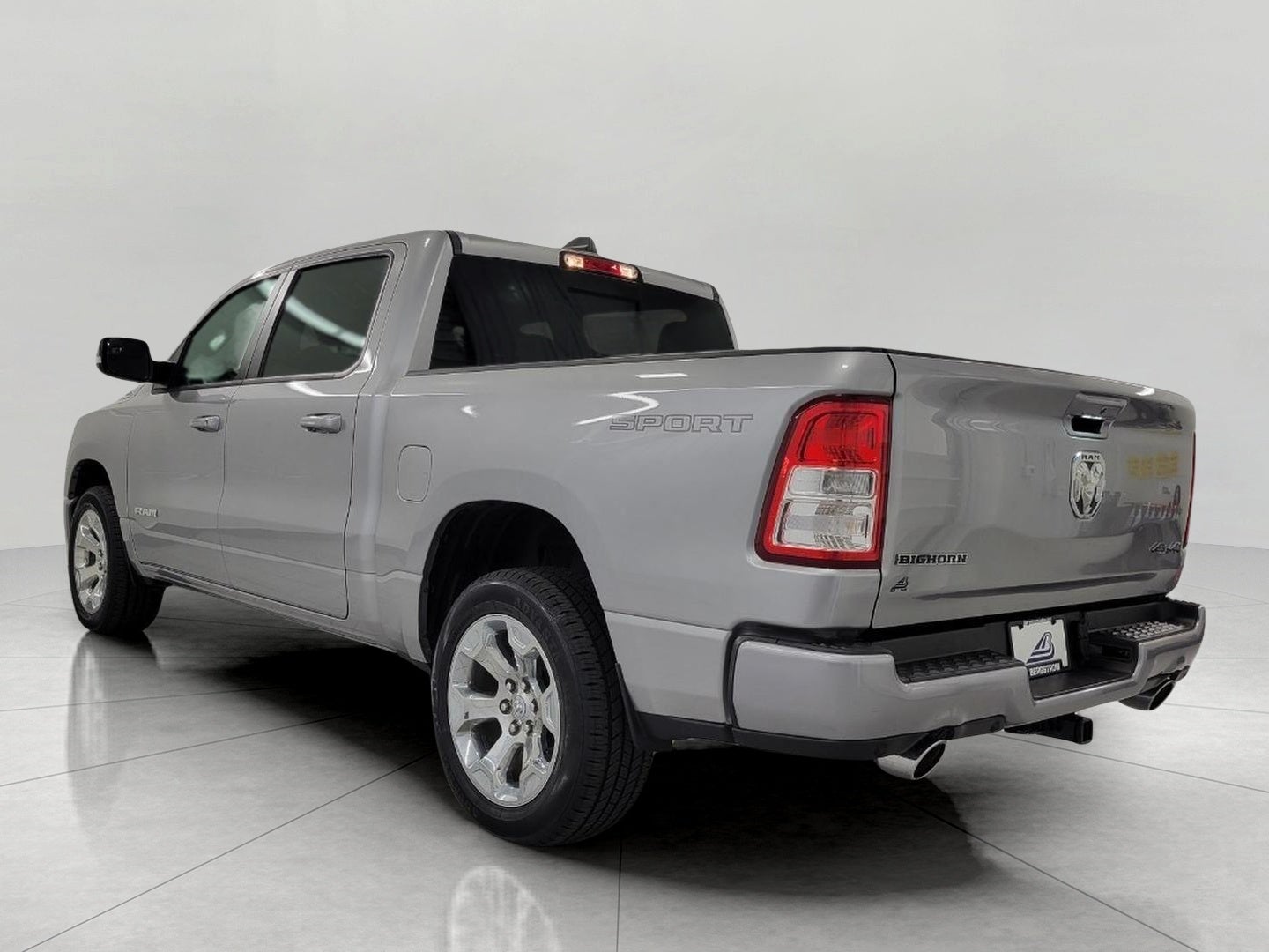 2022 RAM 1500 Big Horn Crew Cab 4x4 5'7' Box