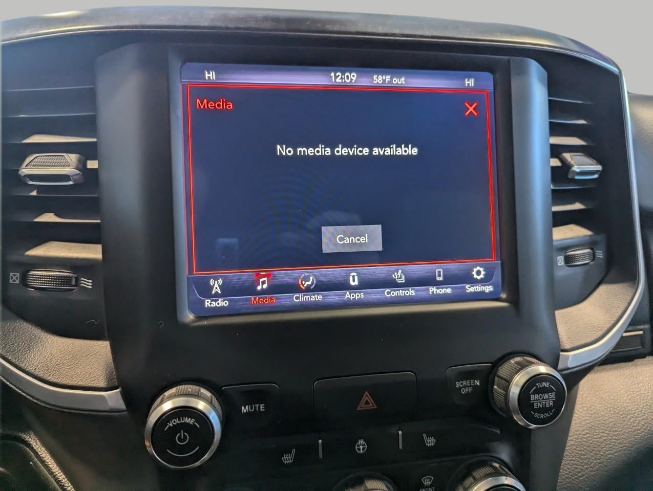 2020 RAM 1500 Big Horn Crew Cab 4x4 5'7' Box