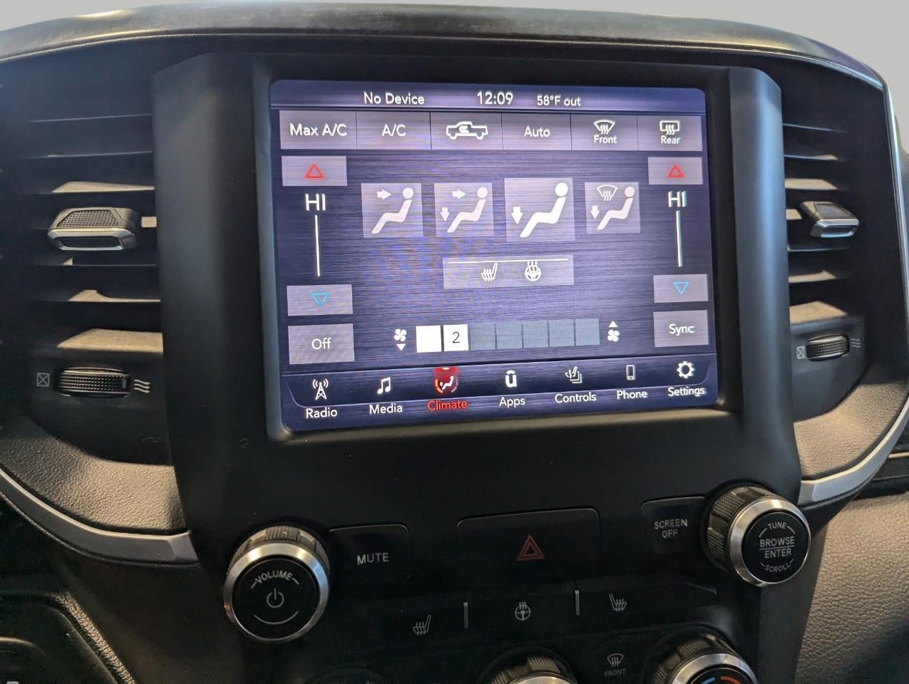 2020 RAM 1500 Big Horn Crew Cab 4x4 5'7' Box