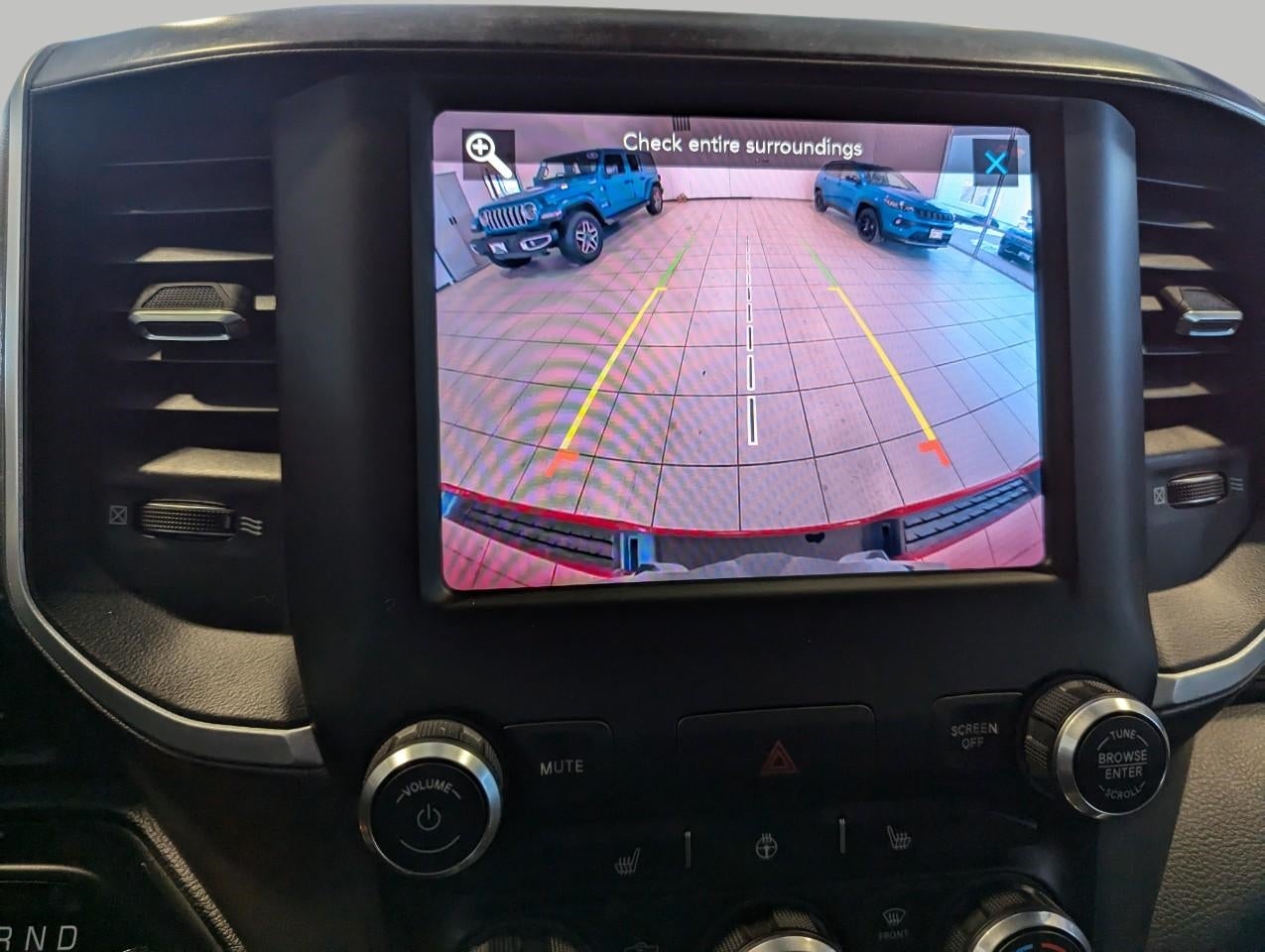 2020 RAM 1500 Big Horn Crew Cab 4x4 5'7' Box