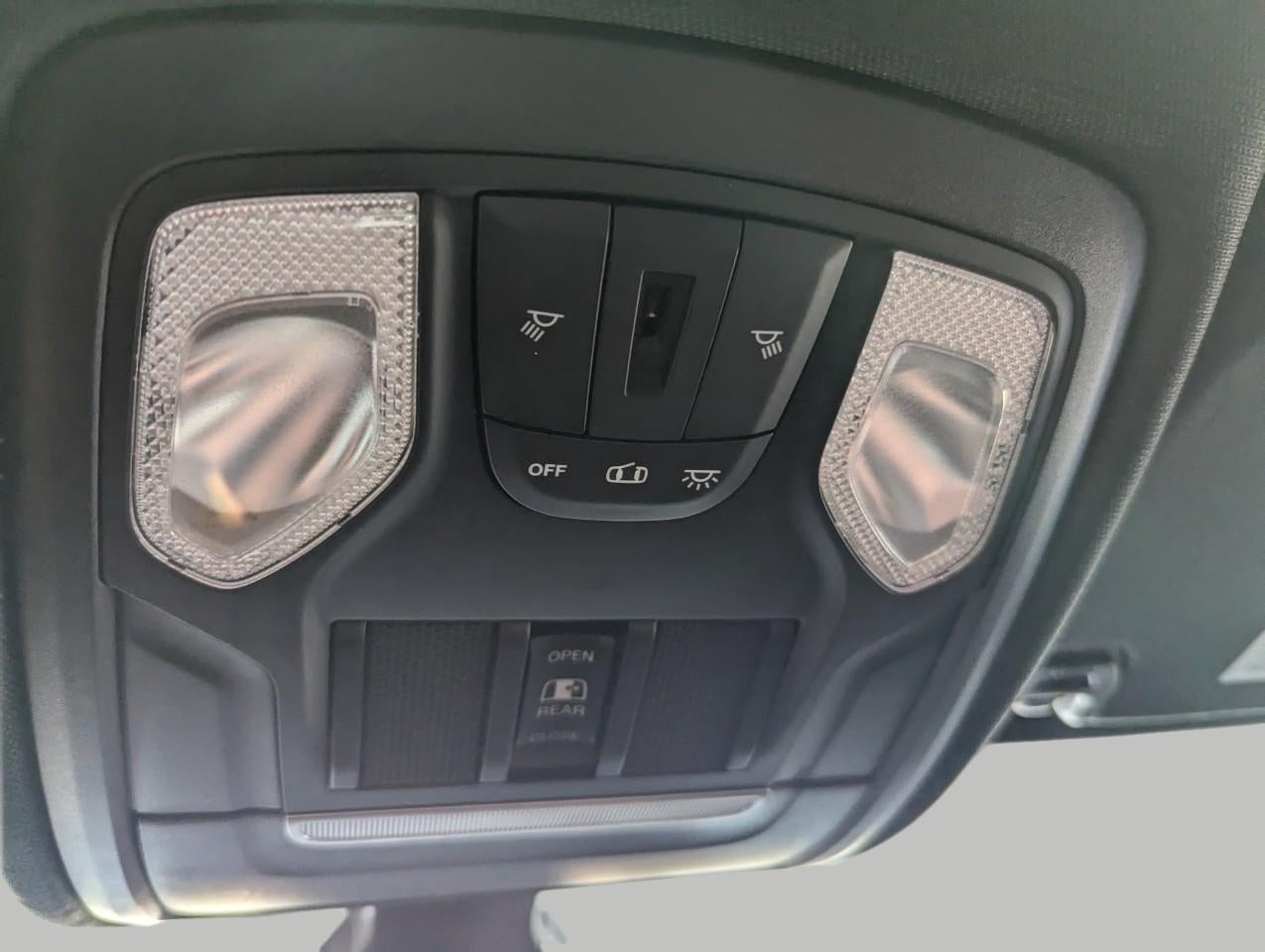 2020 RAM 1500 Big Horn Crew Cab 4x4 5'7' Box