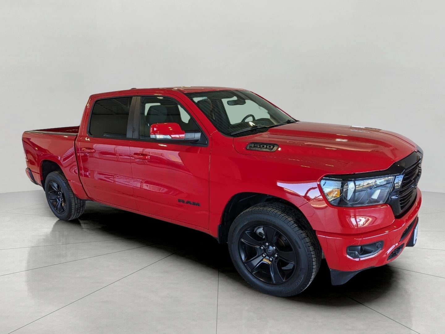 2020 RAM 1500 Big Horn Crew Cab 4x4 5'7' Box
