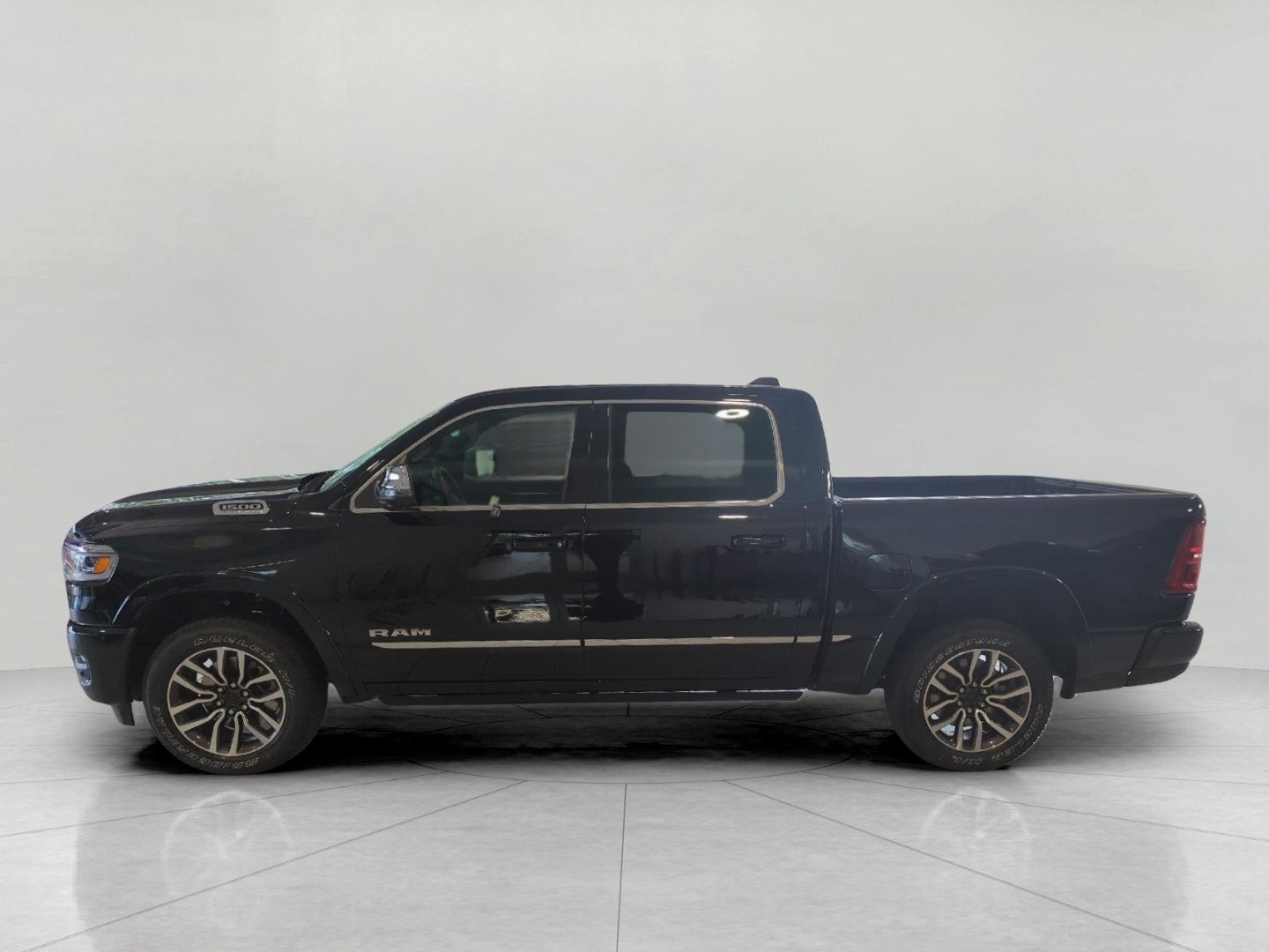 2027 RAM 1500 RAM 1500 LIMITED CREW CAB 4X4 5'7' BOX