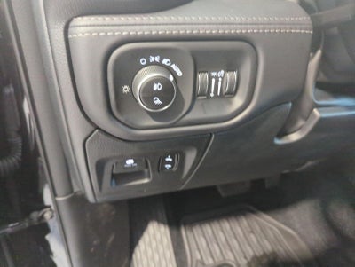 2027 RAM 1500 RAM 1500 LIMITED CREW CAB 4X4 5'7' BOX