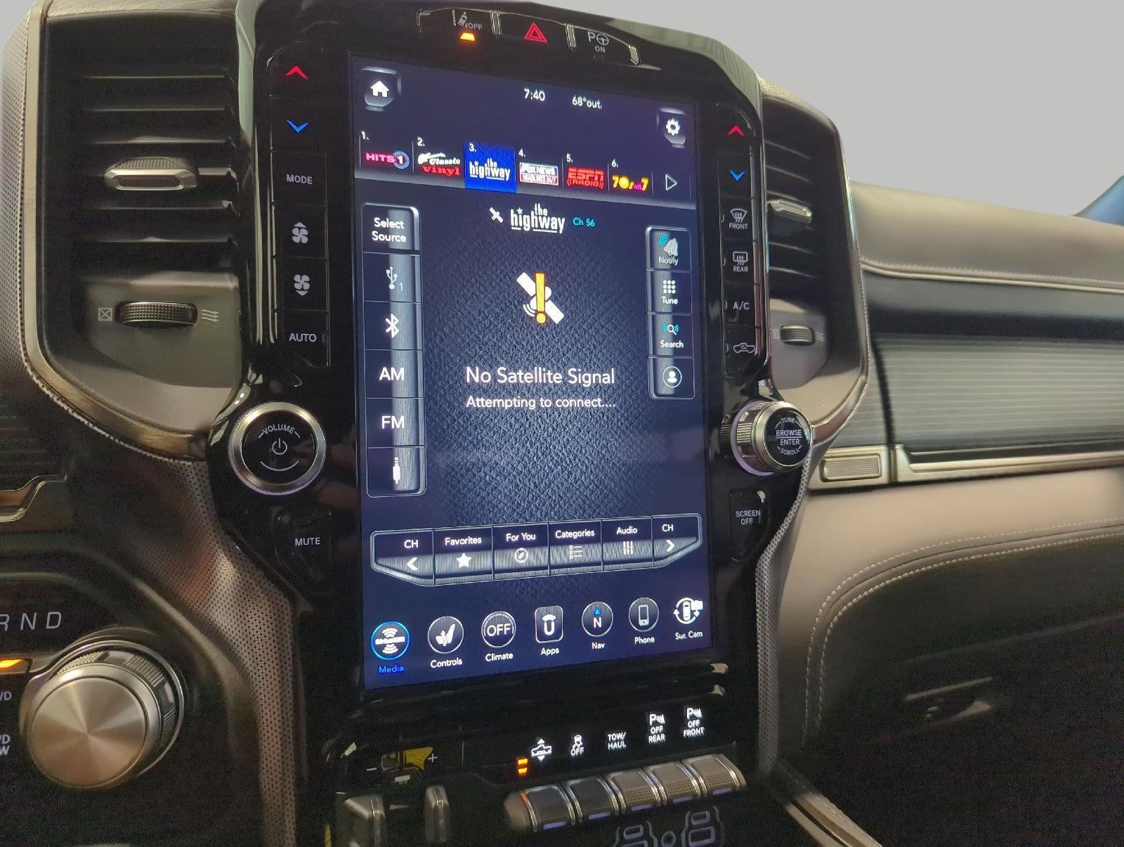 2021 RAM 1500 Limited Crew Cab 4x4 5'7' Box