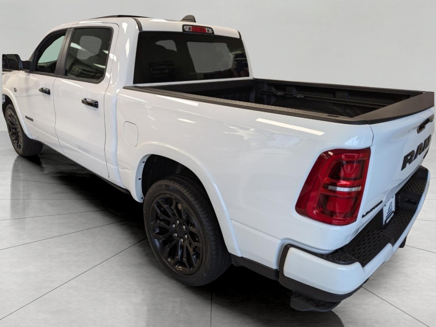 2026 RAM Ram 1500 RAM 1500 LIMITED CREW CAB 4X4 5'7' BOX