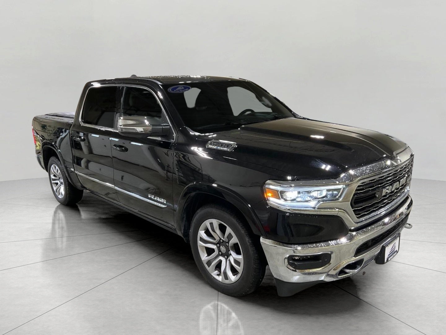2024 RAM 1500 Limited Crew Cab 4x4 5'7' Box