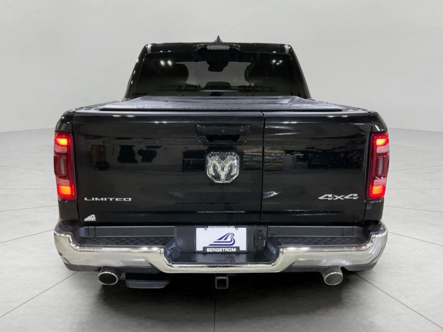 2024 RAM 1500 Limited Crew Cab 4x4 5'7' Box