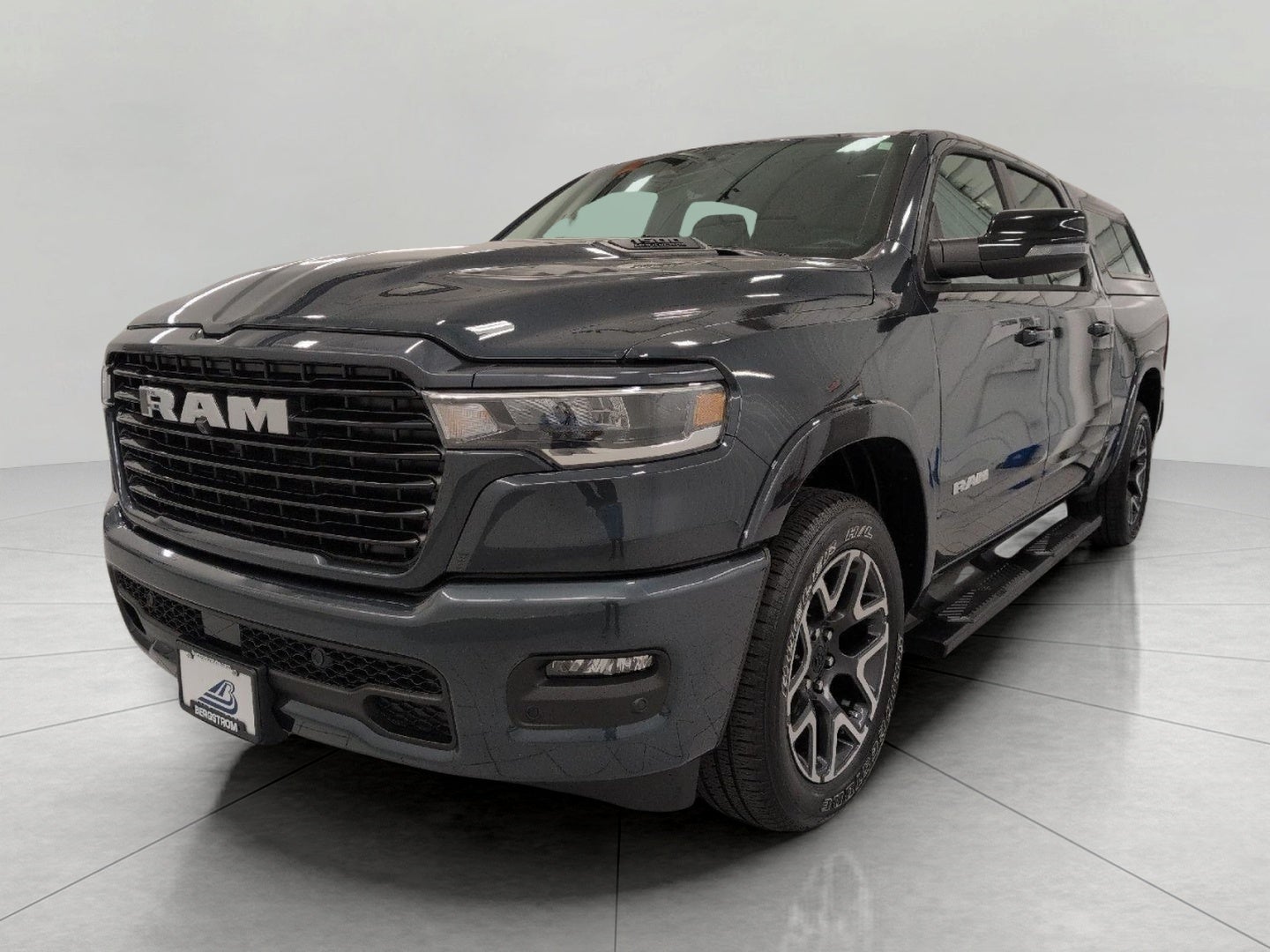 2026 RAM 1500 Laramie Crew Cab 4x4 5'7' Box