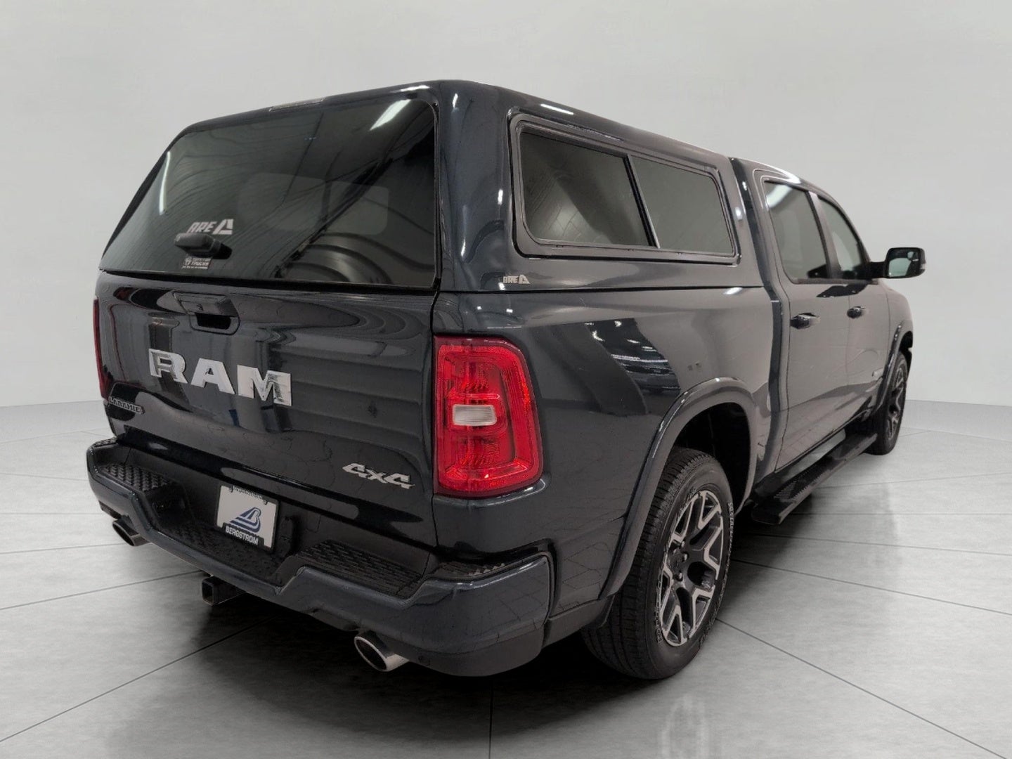 2026 RAM 1500 Laramie Crew Cab 4x4 5'7' Box