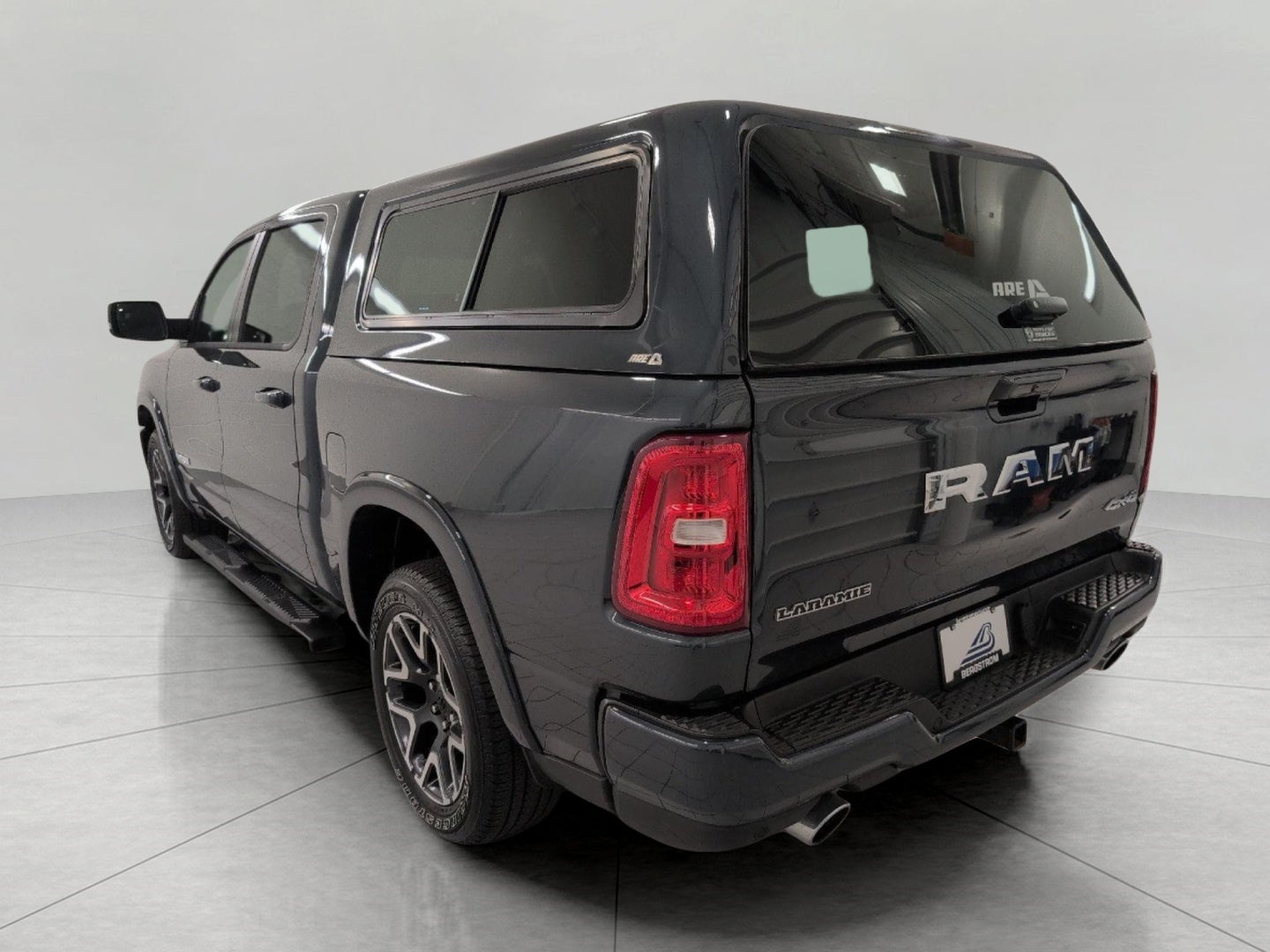 2026 RAM 1500 Laramie Crew Cab 4x4 5'7' Box