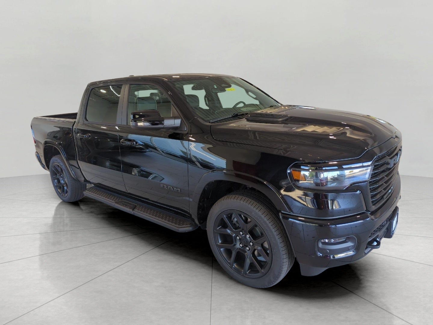 2027 RAM 1500 RAM 1500 LARAMIE CREW CAB 4X4 5'7' BOX