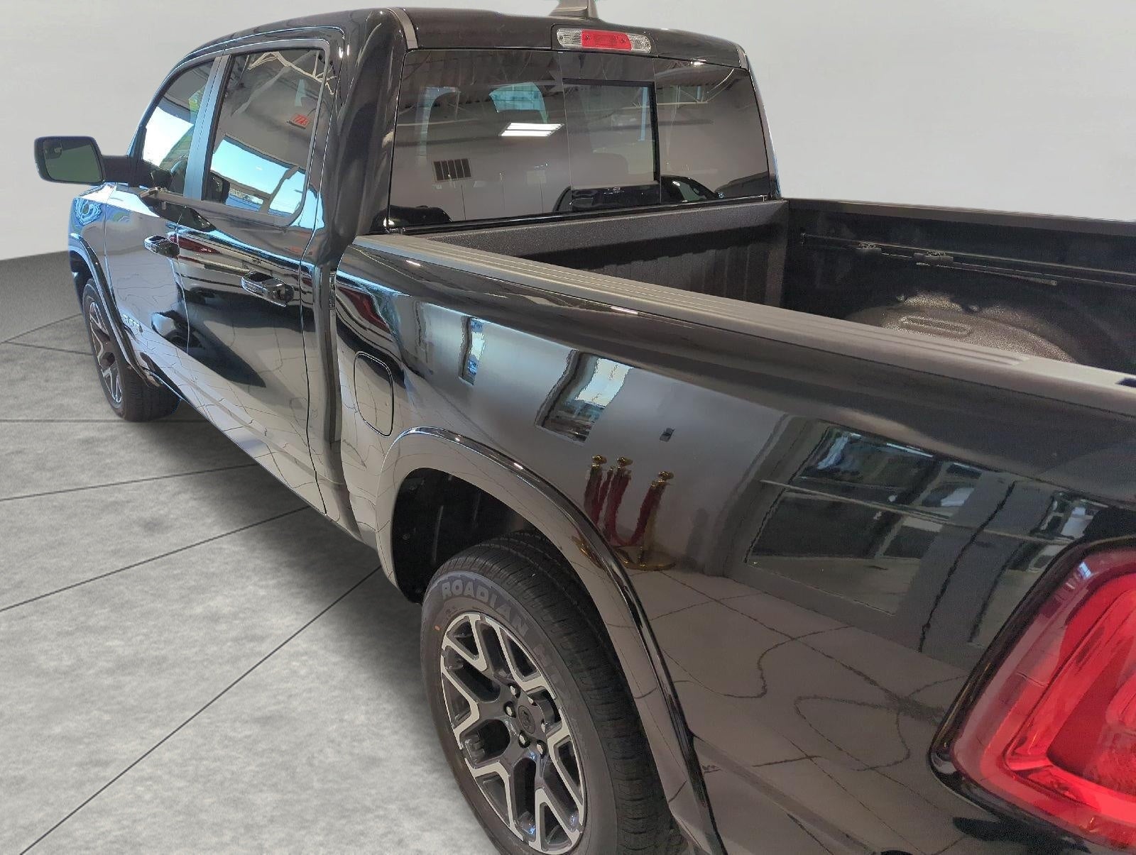 2027 RAM 1500 RAM 1500 LARAMIE CREW CAB 4X4 5'7' BOX